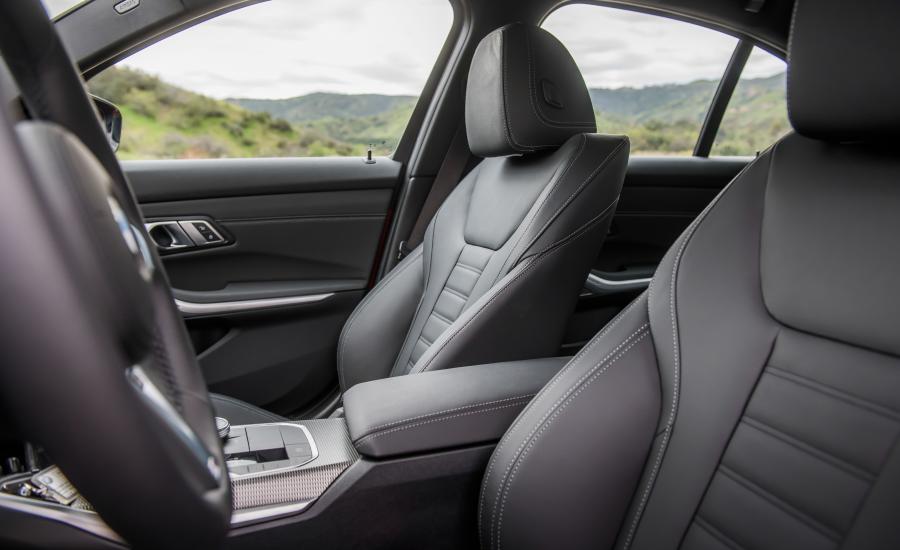 Интерьер BMW 330i M Sport xDrive (G20) 2019 года  (NA) (фото 15 из 27)